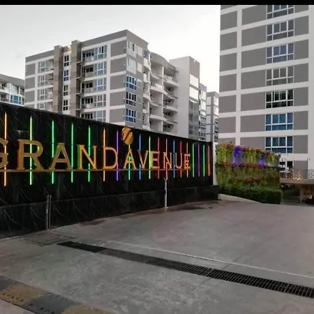 Central Grand Avenue 2 Bedroom Pattaya