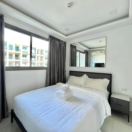 Arcadia Beach Continental อาคาเดีย บีช คอนติเนนทอล
