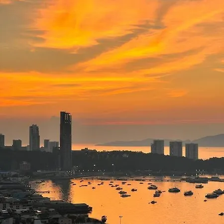 Apartment Luxurious Edge 1-br W/infinity Pool & Vip Lounge *