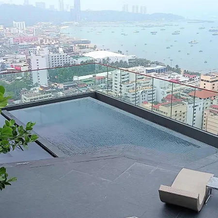 Edge Lux * Pattaya