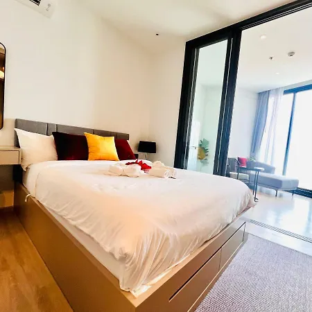 Luxurious Edge 1-br W/infinity Pool & Vip Lounge * Pattaya