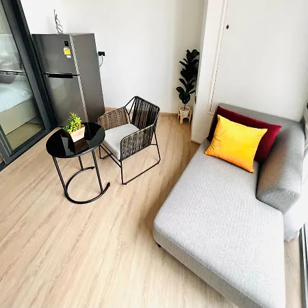 Luxurious Edge 1-br W/infinity Pool & Vip Lounge