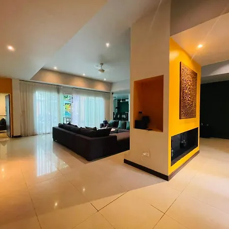 Rosewood Pool 1 * Pattaya