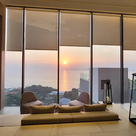 อพาร์ทเม้น The Andromeda Seaview *