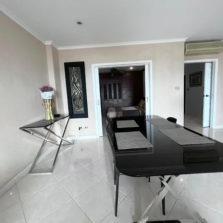 Apartment Wongamat 2 Bedroom Sea View