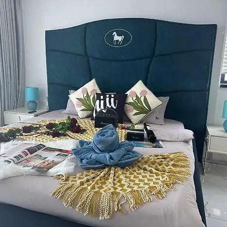 Villa 芭提雅棕榈园夏天顶级轰趴/4卧5卫网红泳池独栋别墅/可提供接机景点游艇低价预订服务 Pattaya