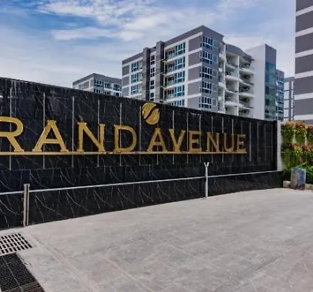 Grand Avenue By Yuli Apartment *