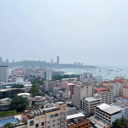 Edge Luxury Ocean View Apartment *