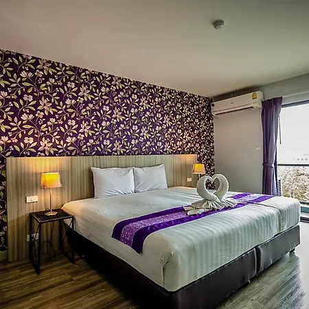 Hotel Embryo 4*