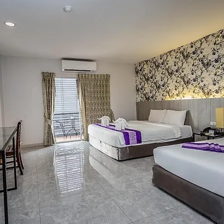 Hotel Embryo 4*