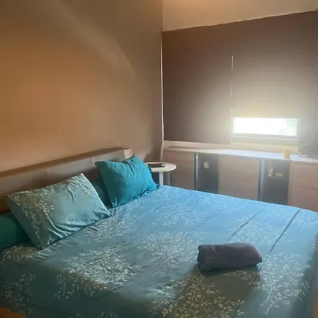 Komplett-wohnung Beste Lage *