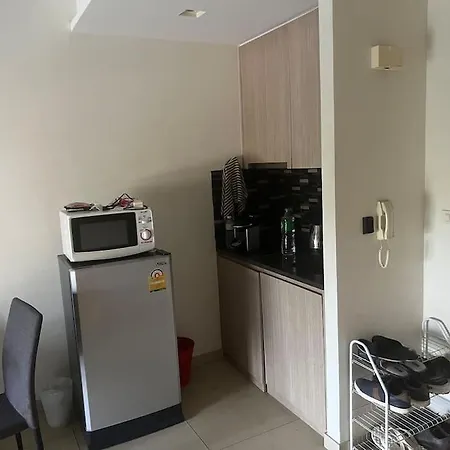 Komplett-wohnung Beste Lage Apartment