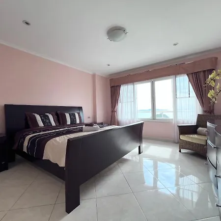Wongamat 2 Bedroom Sea View * Pattaya