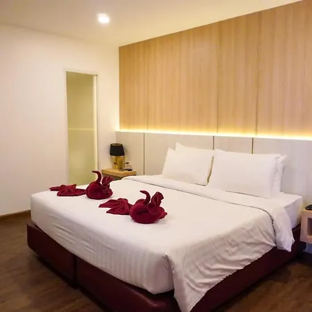 M Casa Hotel 4*