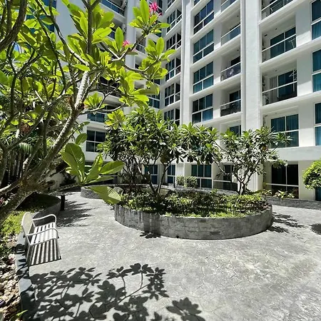 Apartment Garden Access 1 Bedroom In Serenity Pattaya
