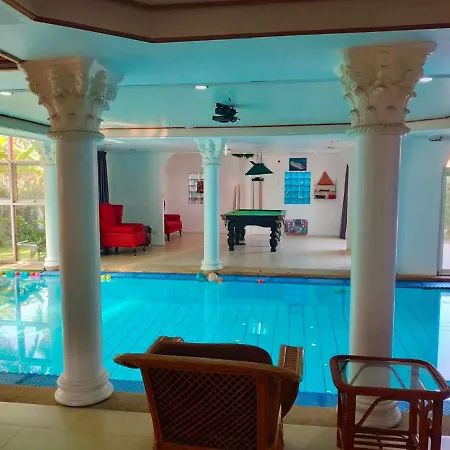 The Park Pool วิลล่า *