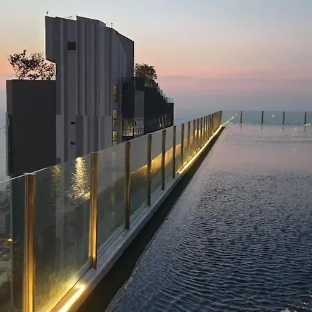 Apartment The Base Quiet King-bed With Infinity Pool & Free Netflix *
