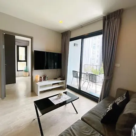 Base Huge 2bed King&queen With Infinity Pool & Free Netflix! Apartment Pattaya