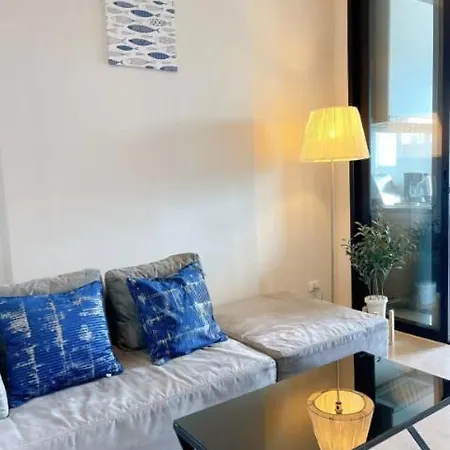 The Base Long Balcony King-bed With Infinity Pool & Free Netflix *