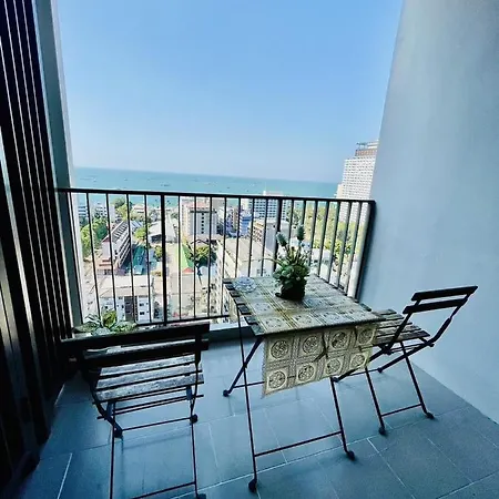 The Base * Pattaya