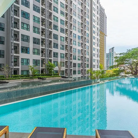The Base 1 Bedroom Apartment *