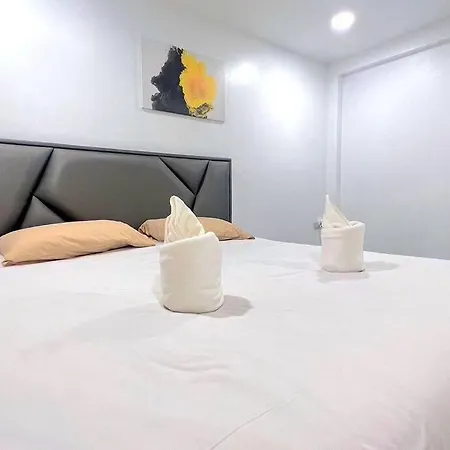 Mv2 Pool Villa Pattaya