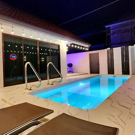 Mv2 Pool Pattaya