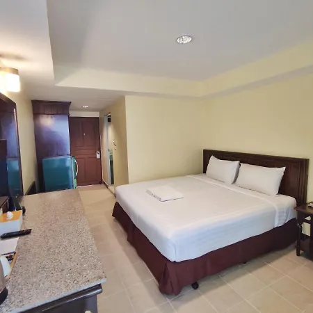 The Chanthong And 3* Pattaya
