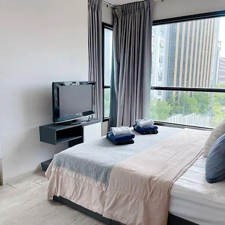 Apartment The Base Huge 2bed King&queen With Infinity Pool