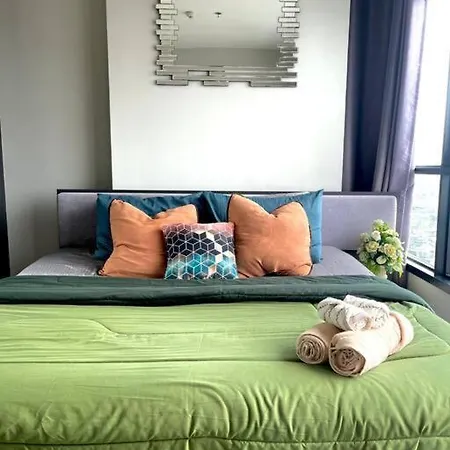 The Base 2bed King&queen Sky Seaview & Infinity Pool อพาร์ทเม้น