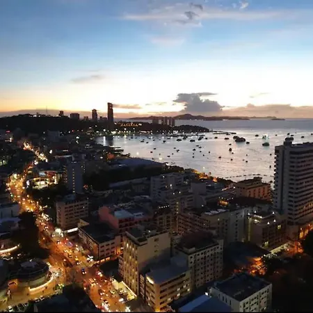 The Edge Seaview Apartment