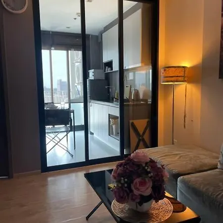 Base Long Balcony King-bed With Infinity Pool อพาร์ทเม้น *