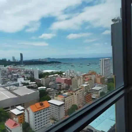 อพาร์ทเม้น The Base 2bed King&queen Sky Seaview & Infinity Pool Pattaya