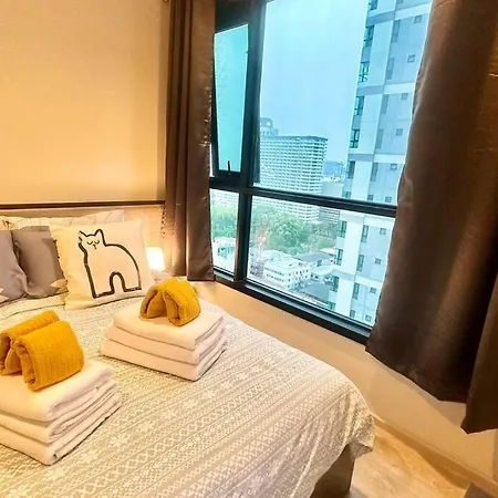 The Base Quiet King-bed With Infinity Pool & Free Netflix Pattaya
