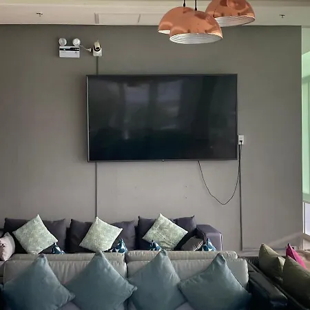 Apartment Centric Sea