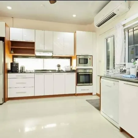 Lagoon 5 Bedroom Pool Villa Pattaya
