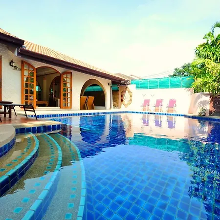 Villa Grand Condo Lotus Pool Villa Near The Beach Pattaya