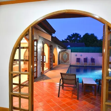 Grand Condo Lotus Pool Villa Near The Beach Villa *