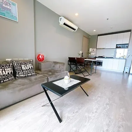 Base Huge 2bed King&queen With Infinity Pool & Free Netflix! *