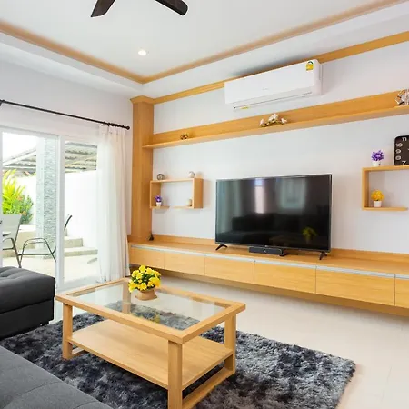 Relax Pool Near Walking Street,jacuzzi ,bbq 5bed 6bath House54 วิลล่า *
