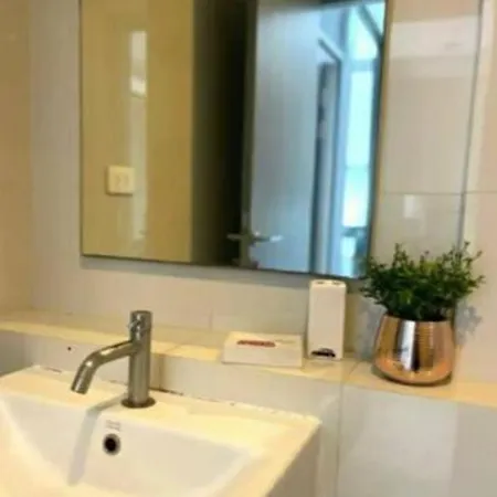 The Base Long Balcony King-bed With Infinity Pool & Free Netflix Pattaya