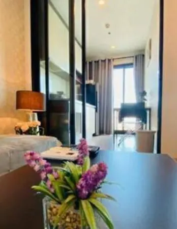 The Base Long Balcony King-bed With Infinity Pool & Free Netflix * Pattaya