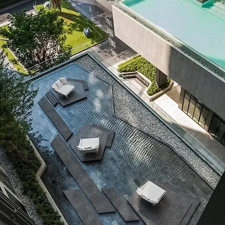 The Base Central Holiday Ml Aparthotel