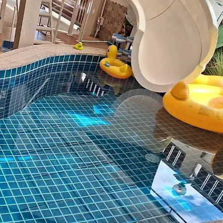 Villa Lagoon 5 Bedroom Pool *