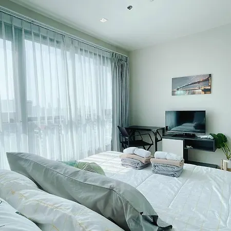 อพาร์ทเม้น The Base 2bed King&queen With Infinity Pool