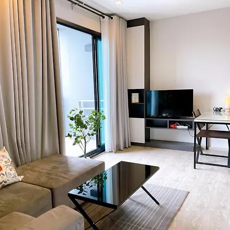อพาร์ทเม้น The Base 2bed King&queen With Infinity Pool Pattaya
