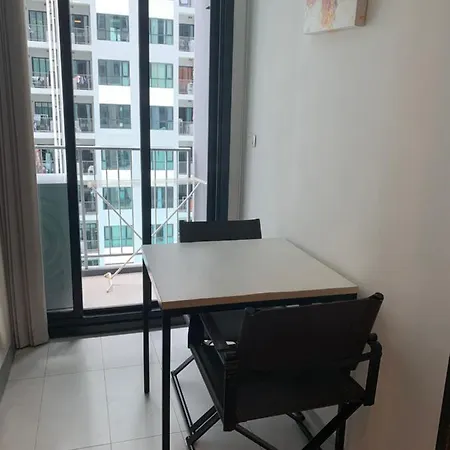 Base Aparthotel Pattaya