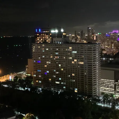 Base Aparthotel Pattaya