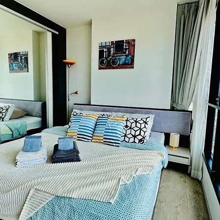 อพาร์ทเม้น The Base 2bed King&queen Sky Seaview & Infinity Pool *
