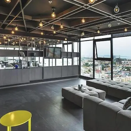 Base King-bed Apartment Pattaya